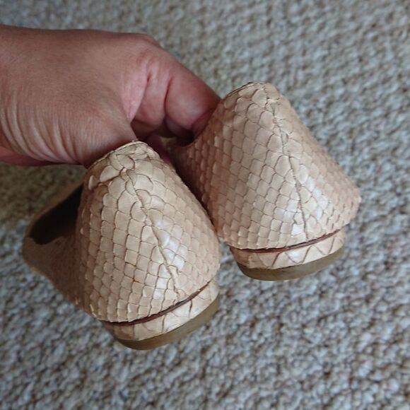 Alexandre Birman Scalloped Python Flat pink Beige size 37.5 - Picture 8 of 12